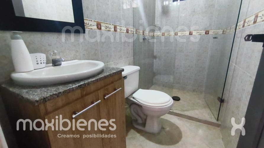 Casa de 3 alcobas en venta en La Gloria, Medellín, 118 m² · foto 3 de 16