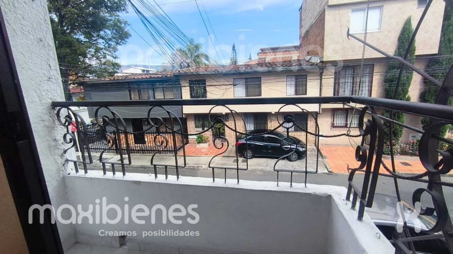 Casa de 3 alcobas en venta en La Gloria, Medellín, 118 m² · foto 5 de 16