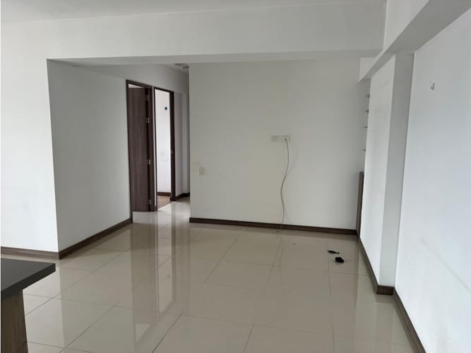 Apartamento de 3 alcobas en venta en Maria Auxiliadora, Sabaneta, 77 m² · foto 6 de 13