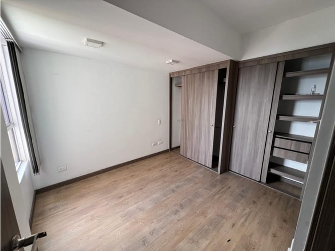 Apartamento de 3 alcobas en venta en Maria Auxiliadora, Sabaneta, 77 m² · foto 7 de 13