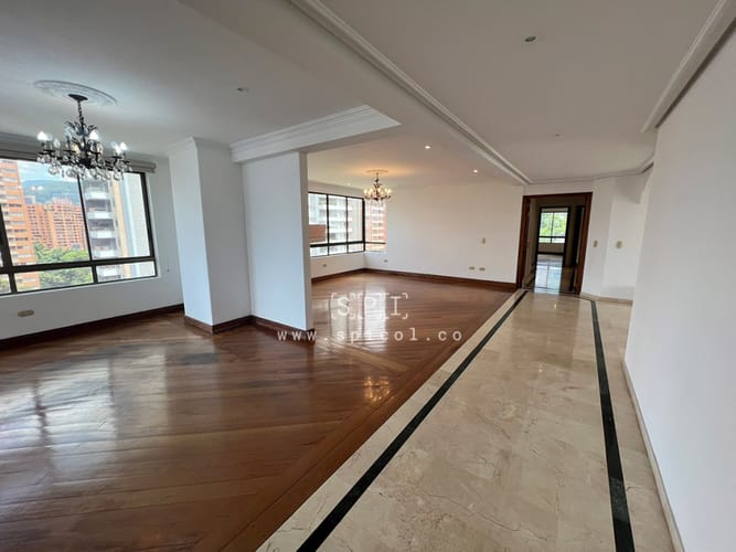 Apartamento de 3 alcobas en venta en Alejandría, Medellín, 262 m² · foto 2 de 24