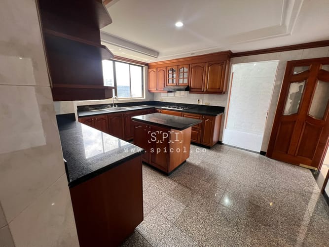 Apartamento de 3 alcobas en venta en Alejandría, Medellín, 262 m² · foto 6 de 24