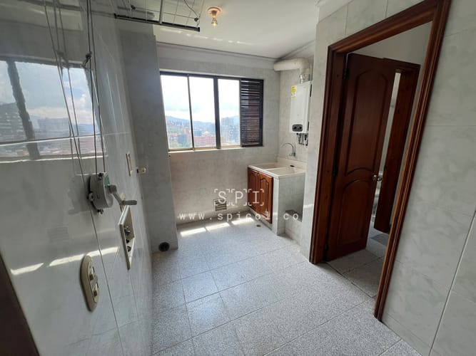 Apartamento de 3 alcobas en venta en Alejandría, Medellín, 262 m² · foto 9 de 24