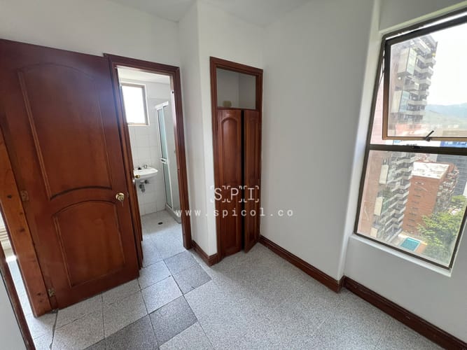 Apartamento de 3 alcobas en venta en Alejandría, Medellín, 262 m² · foto 12 de 24