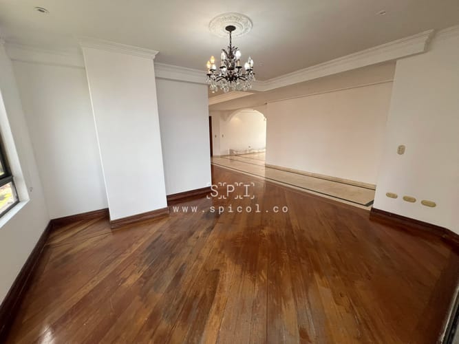 Apartamento de 3 alcobas en venta en Alejandría, Medellín, 262 m² · foto 16 de 24