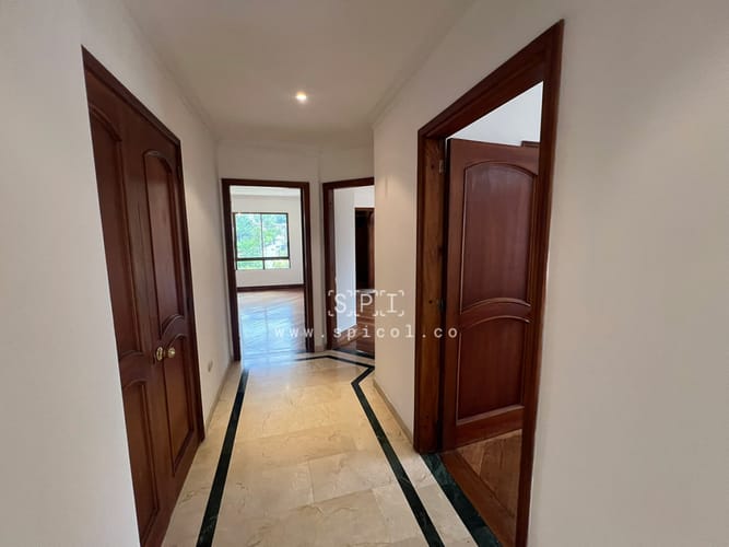 Apartamento de 3 alcobas en venta en Alejandría, Medellín, 262 m² · foto 17 de 24