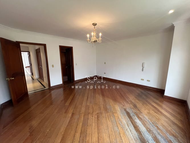 Apartamento de 3 alcobas en venta en Alejandría, Medellín, 262 m² · foto 23 de 24