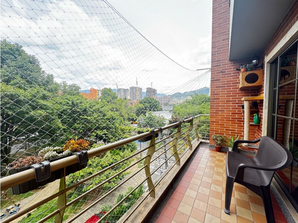 Apartamento en venta en El Portal, Envigado · foto 2 de 24
