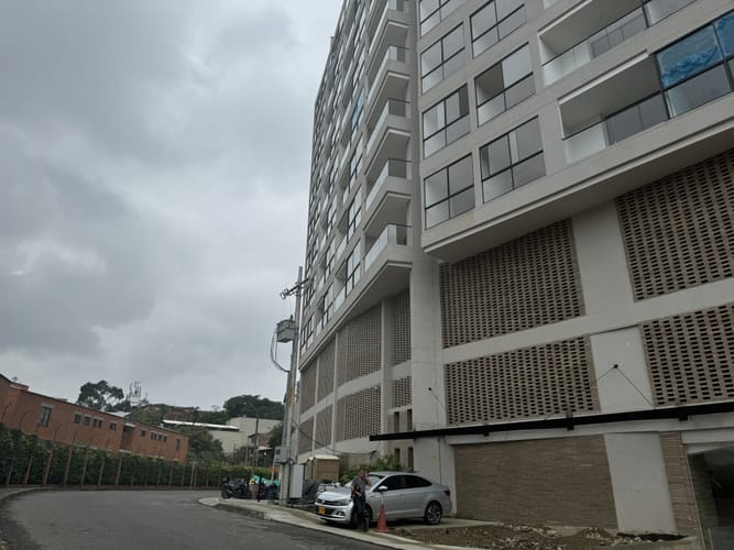 Apartamento de 2 alcobas en venta en Santa Teresita, Cali, 152 m² · foto 6 de 13
