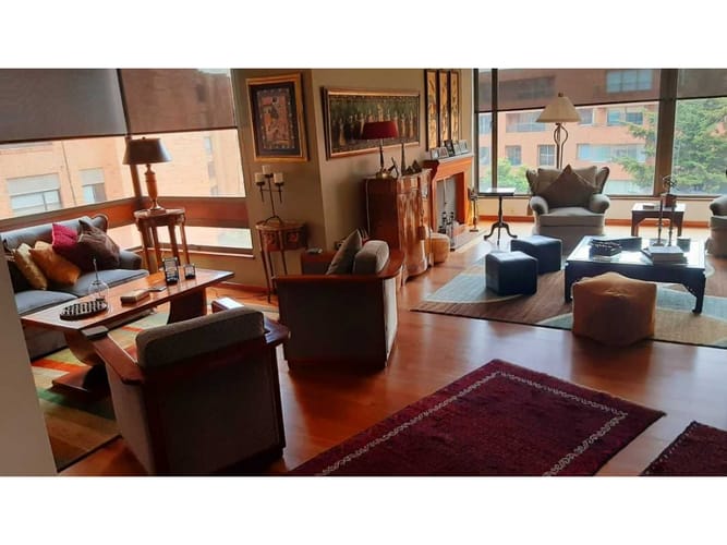 Apartamento de 3 alcobas en venta en Los Rosales, Bogotá, 233 m² · foto 7 de 23