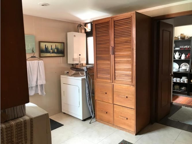 Apartamento de 3 alcobas en venta en Los Rosales, Bogotá, 233 m² · foto 11 de 23