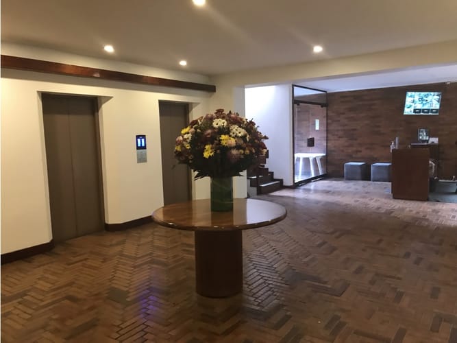 Apartamento de 3 alcobas en venta en Los Rosales, Bogotá, 233 m² · foto 21 de 23