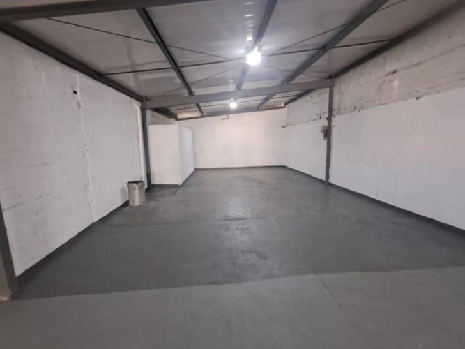 Bodega en arriendo en Cristo Rey, Medellín, 170 m² · foto 11 de 11