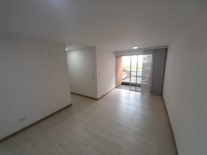Apartamento de 2 alcobas en venta en Corocito, Pereira, 64 m² · foto 2 de 16