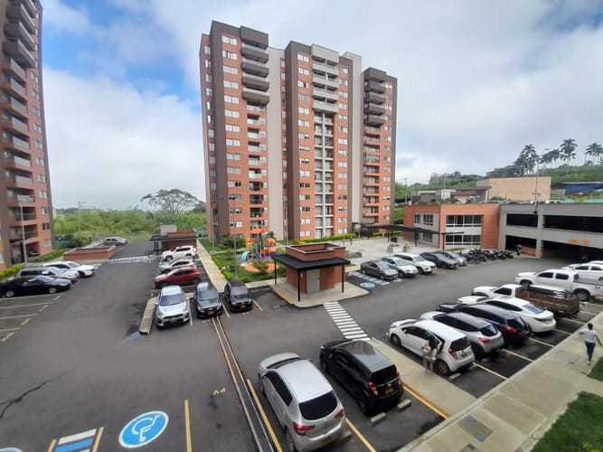 Apartamento de 2 alcobas en venta en Corocito, Pereira, 64 m² · foto 5 de 16