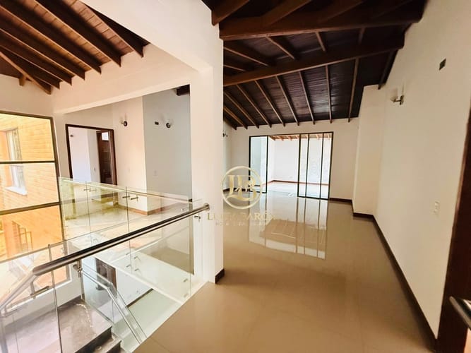 Casa de 4 alcobas en venta en La Doctora, Sabaneta, 461 m² · foto 23 de 24