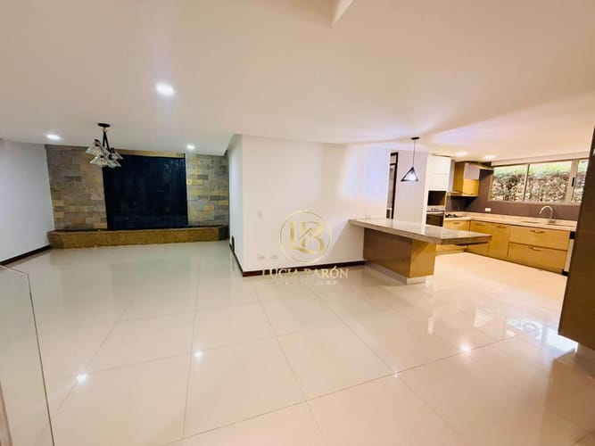 Casa de 4 alcobas en venta en La Doctora, Sabaneta, 461 m² · foto 21 de 24