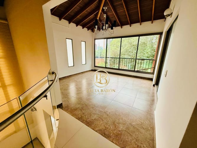 Casa de 4 alcobas en venta en La Doctora, Sabaneta, 461 m² · foto 18 de 24