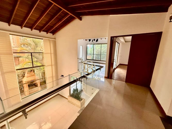 Casa de 4 alcobas en venta en La Doctora, Sabaneta, 461 m² · foto 9 de 24