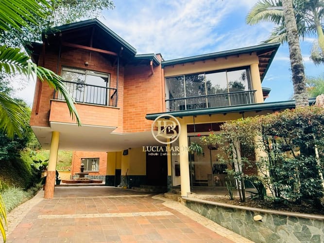 Casa de 4 alcobas en venta en La Doctora, Sabaneta, 461 m² · foto 12 de 24