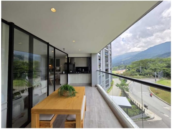 Apartamento de 3 alcobas en venta en Camino Verde, Envigado, 116 m² · foto 5 de 17