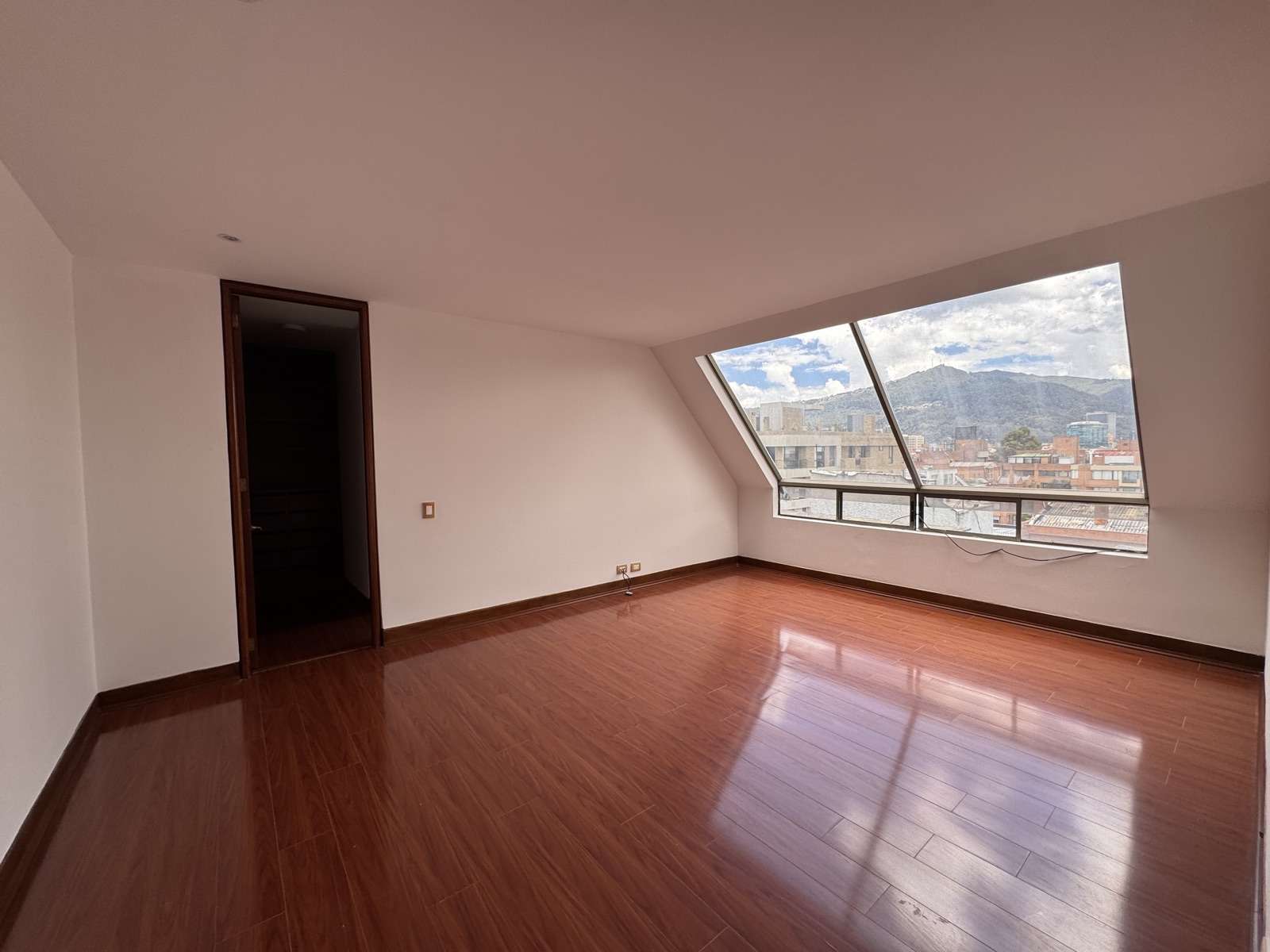 Apartamento en arriendo en La Carolina, Bogotá · foto 9 de 19