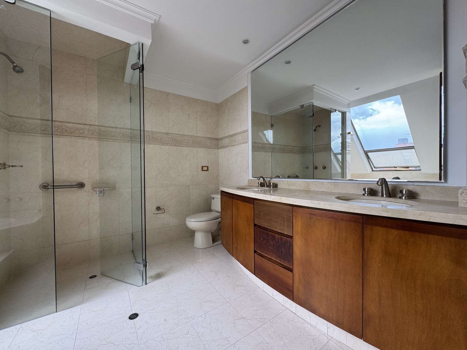 Apartamento en arriendo en La Carolina, Bogotá · foto 16 de 19