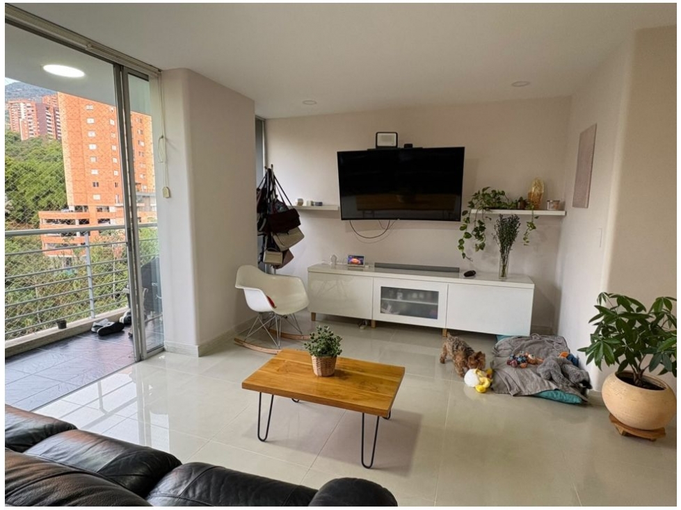 Apartamento en venta en Uribe Angel, Envigado · foto 3 de 16