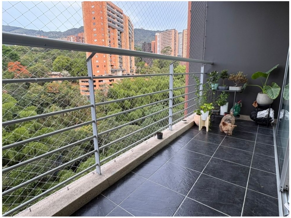 Apartamento en venta en Uribe Angel, Envigado · foto 8 de 16