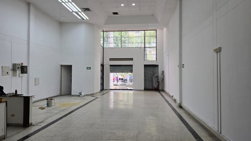 Local en arriendo en La Candelaria, Medellín, 350 m² · foto 14 de 16
