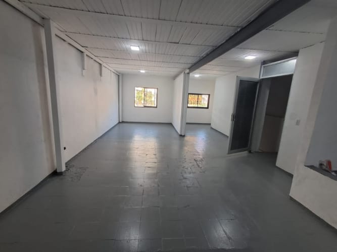 Bodega en arriendo en Cristo Rey, Medellín · foto 11 de 11