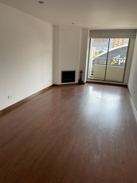 Apartamento de 3 alcobas en venta en Colina Campestre, Bogotá, 90 m² · foto 3 de 18