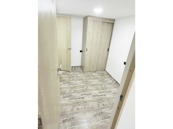 Casa de 3 alcobas en venta en Belén Las Violetas, Medellín, 80 m² · foto 5 de 14