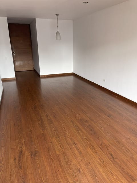 Apartamento de 3 alcobas en venta en Colina Campestre, Bogotá, 90 m² · foto 7 de 18