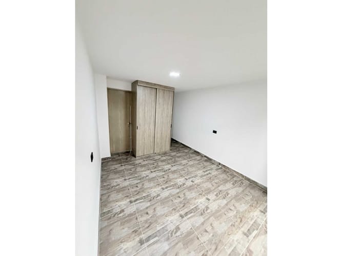 Casa de 3 alcobas en venta en Belén Las Violetas, Medellín, 80 m² · foto 11 de 14