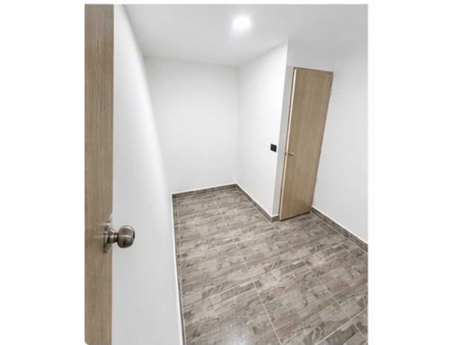 Casa de 3 alcobas en venta en Belén Las Violetas, Medellín, 80 m² · foto 12 de 14