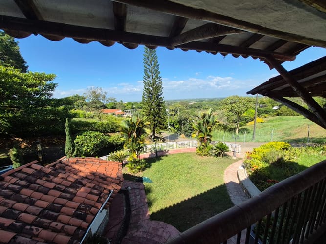 Casa de 4 alcobas en arriendo en San Vicente, Jamundí, 1324 m² · foto 18 de 24