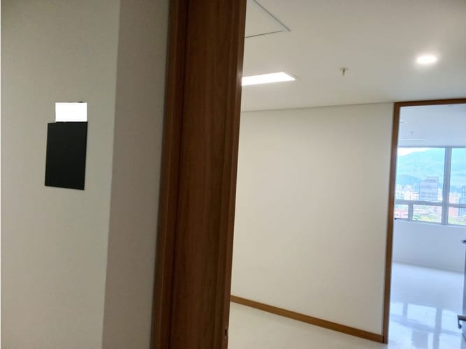 Consultorio en arriendo en Los Pinos, Medellín, 30 m² · foto 3 de 24