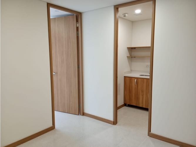 Consultorio en arriendo en Los Pinos, Medellín, 30 m² · foto 4 de 24
