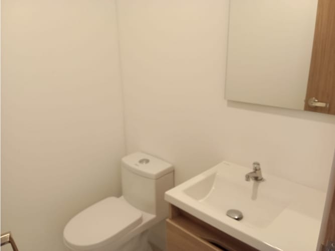 Consultorio en arriendo en Los Pinos, Medellín, 30 m² · foto 7 de 24