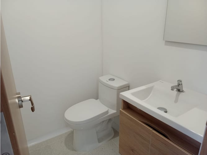 Consultorio en arriendo en Los Pinos, Medellín, 30 m² · foto 13 de 24