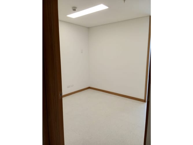Consultorio en arriendo en Los Pinos, Medellín, 30 m² · foto 17 de 24