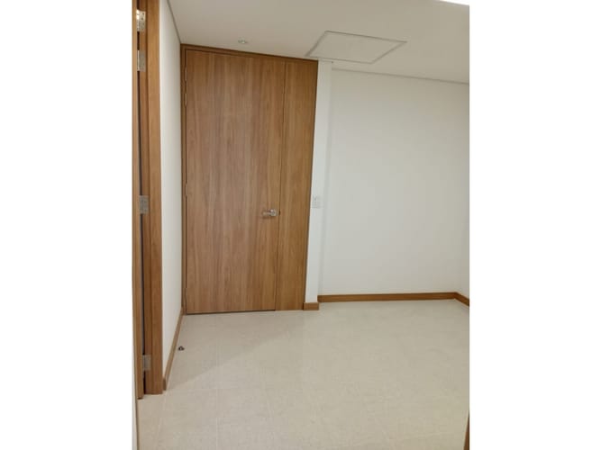 Consultorio en arriendo en Los Pinos, Medellín, 30 m² · foto 22 de 24