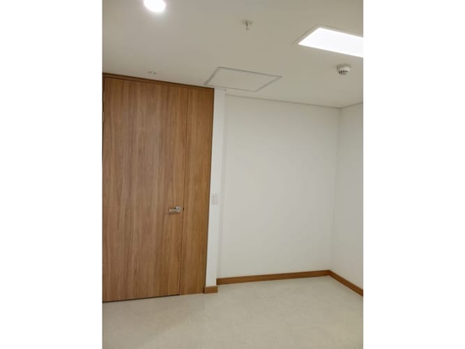 Consultorio en arriendo en Los Pinos, Medellín, 30 m² · foto 23 de 24