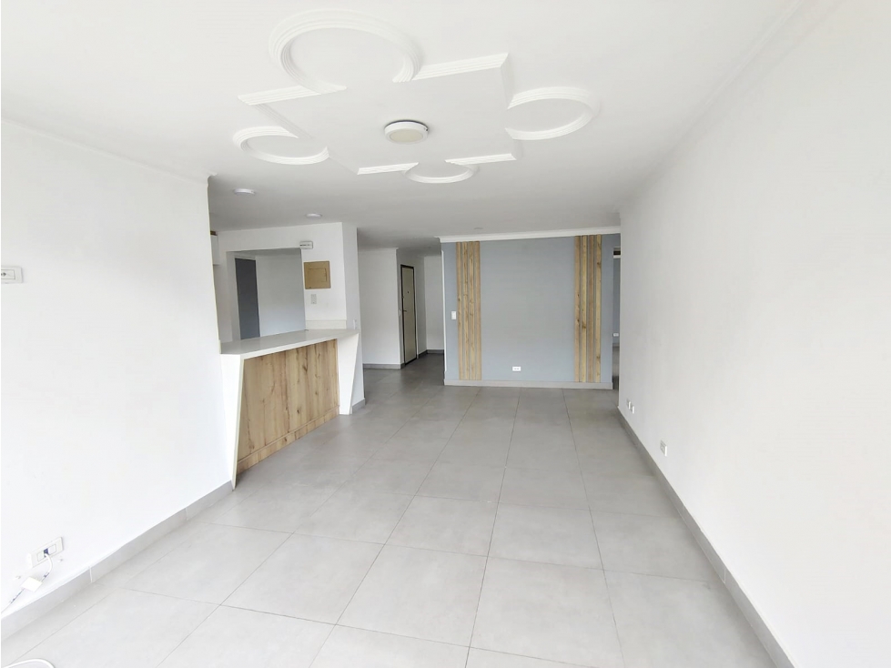 Apartamento en arriendo en Vizcaya, Medellín · foto 2 de 20