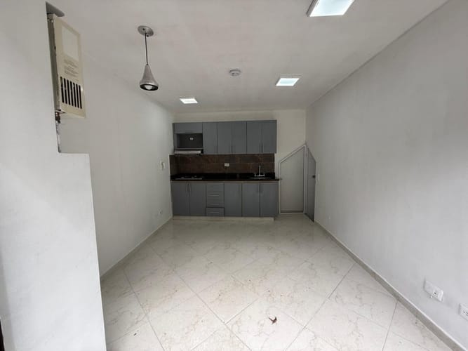 Local en arriendo en Los Naranjos, Envigado · foto 6 de 10