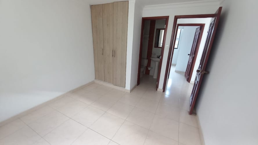 Apartamento de 3 alcobas en venta en Restrepo, Ibagué, 62 m² · foto 3 de 6
