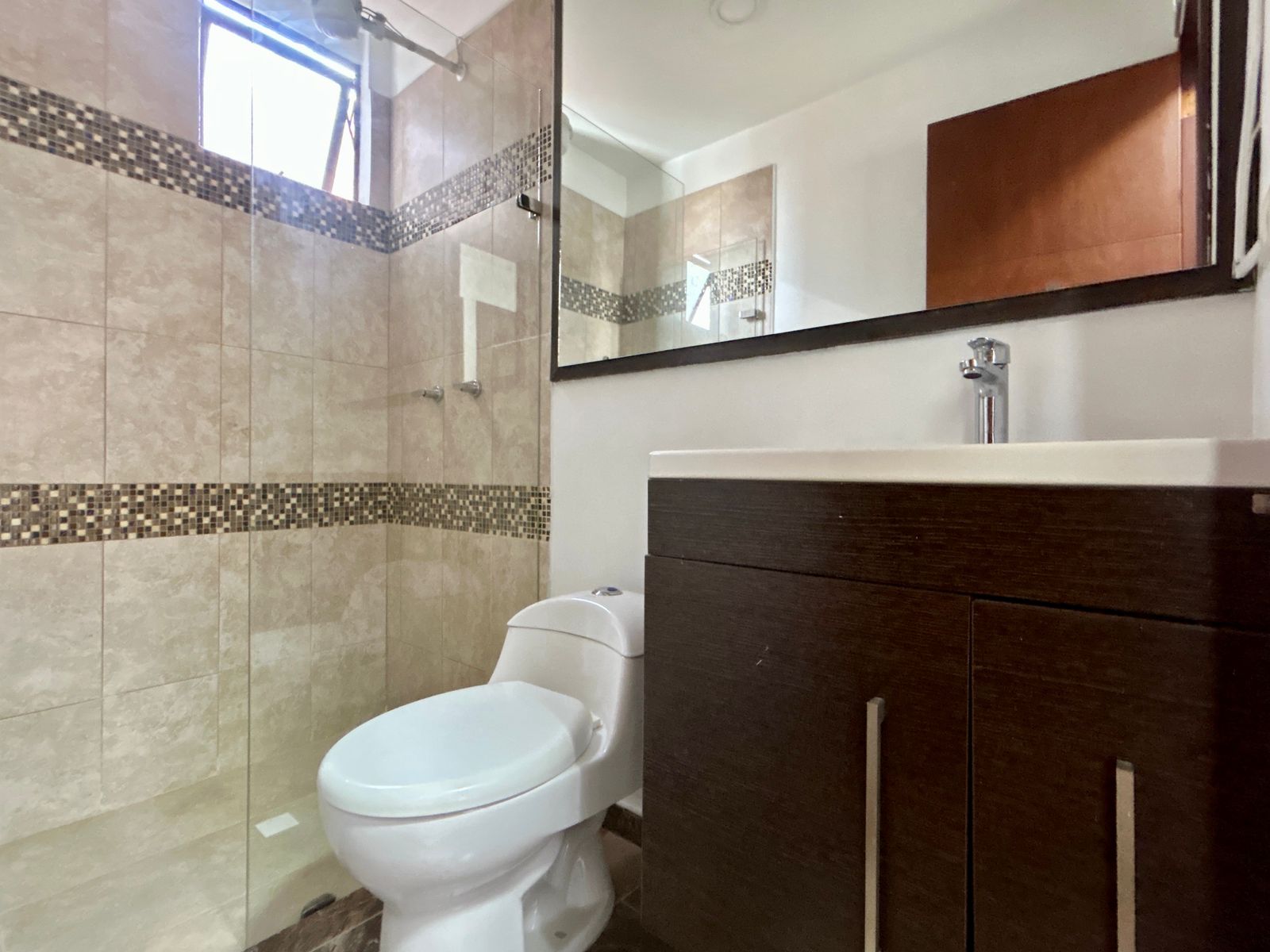 Apartamento en venta en Quinta Paredes, Bogotá · foto 18 de 24
