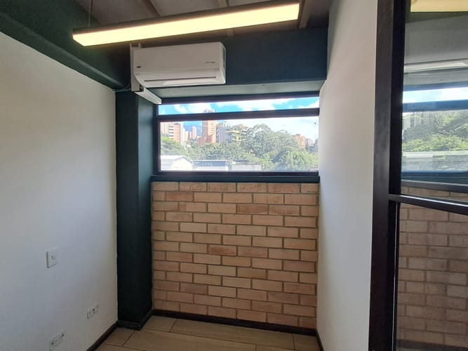 Oficina en arriendo en Provenza, Medellín, 20 m² · foto 8 de 13
