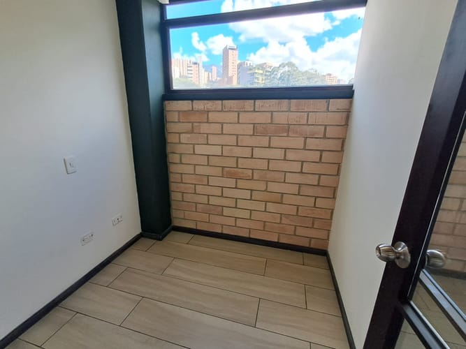 Oficina en arriendo en Provenza, Medellín, 20 m² · foto 10 de 13